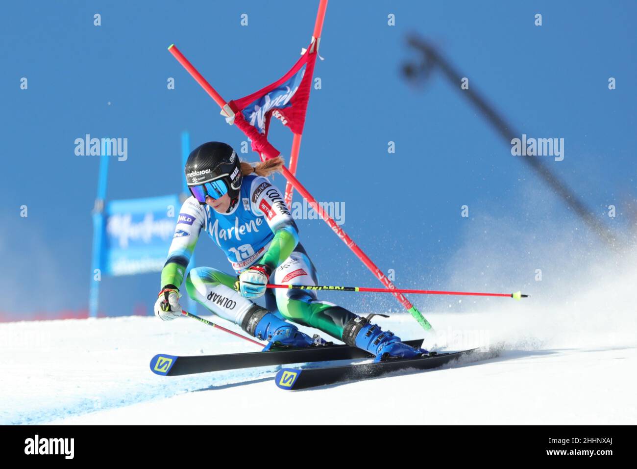 Kronplatz, Italia, 25/01/2022, 25th gennaio 2022: Audi FIS Ski World Cup Donna Giant Slalom a Plan de Corones, Italia; l'ultima gara di sci alpino femminile prima dei Giochi Olimpici invernali di Pechino 2022. In azione durante la prima corsa, Ana Bucik (SLO) Credit: Action Plus Sports Images/Alamy Live News Foto Stock