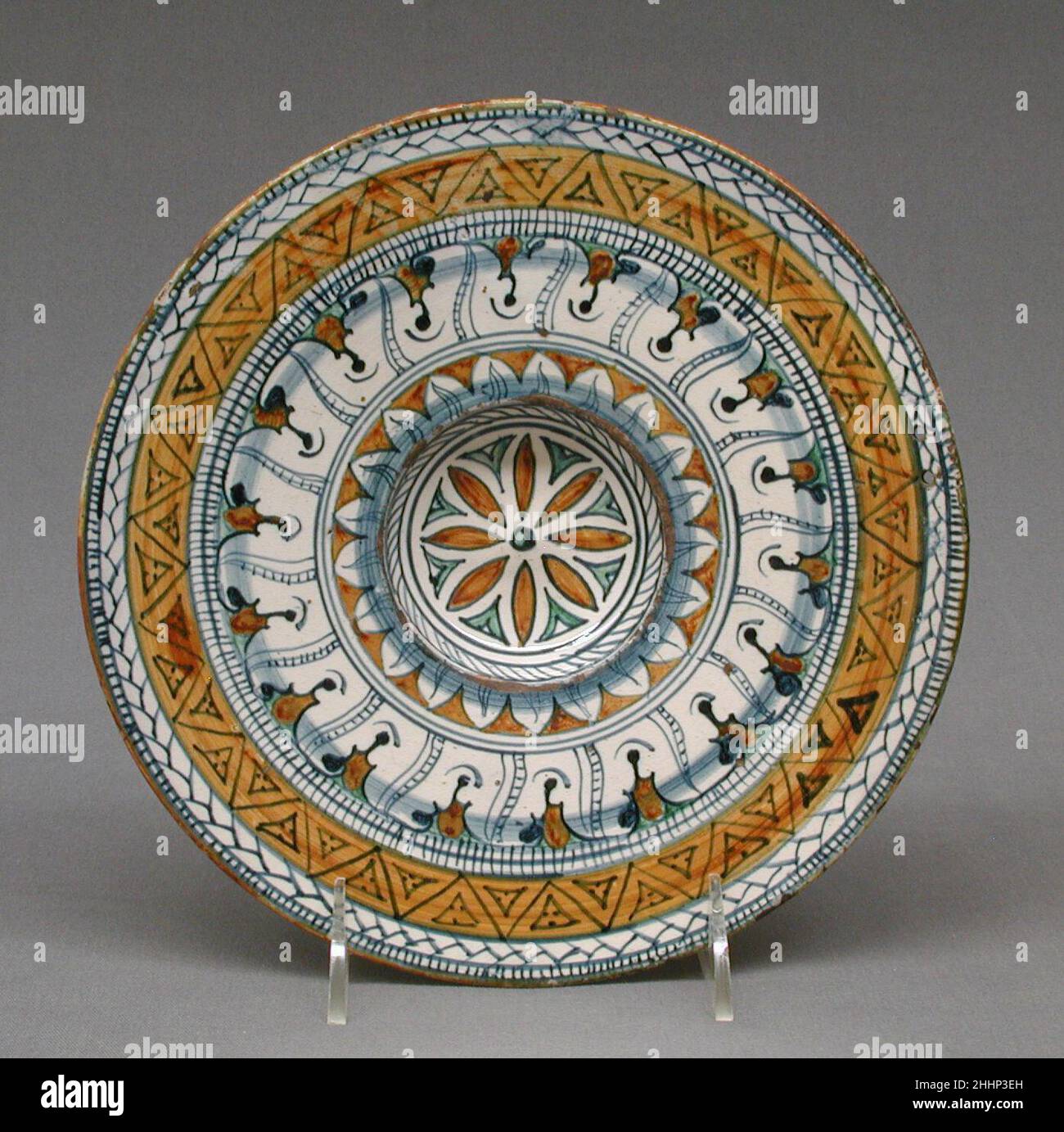 Piatto ca. 1500–1510 Italiano, Deruta. Piatto. Italiano, Deruta. CA. 1500–1510. Maiolica (terracotta stagnata). Ceramica-ceramica Foto Stock