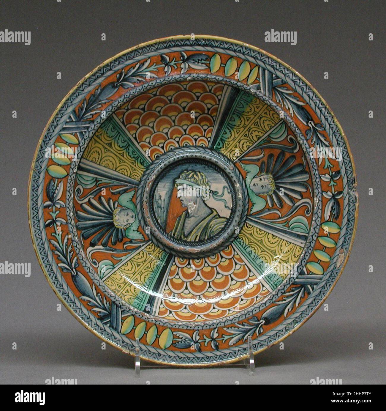 Piatto ca. 1510–15 Italiano, Deruta. Piatto. Italiano, Deruta. CA. 1510–15. Maiolica (terracotta stagnata). Ceramica-ceramica Foto Stock