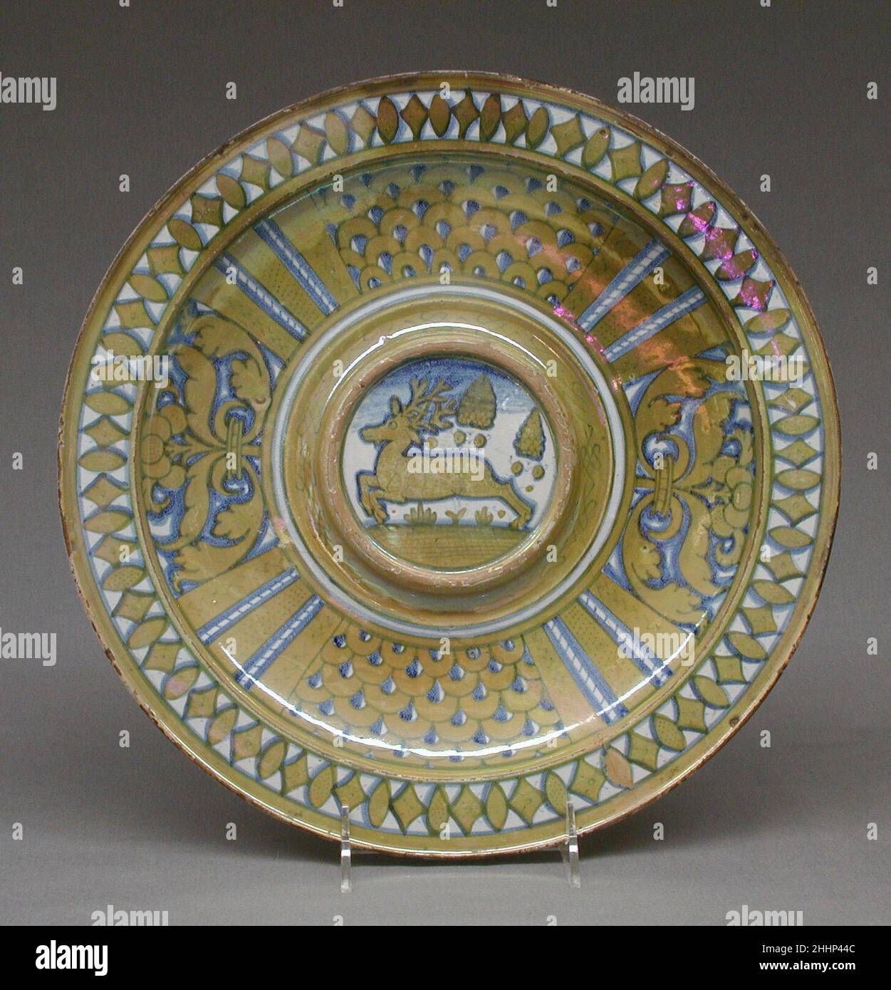 Piatto 1510–20 Italiano, Deruta. Piatto. Italiano, Deruta. 1510–20. Maiolica (terracotta stagnata), arrugginita. Ceramica-ceramica Foto Stock