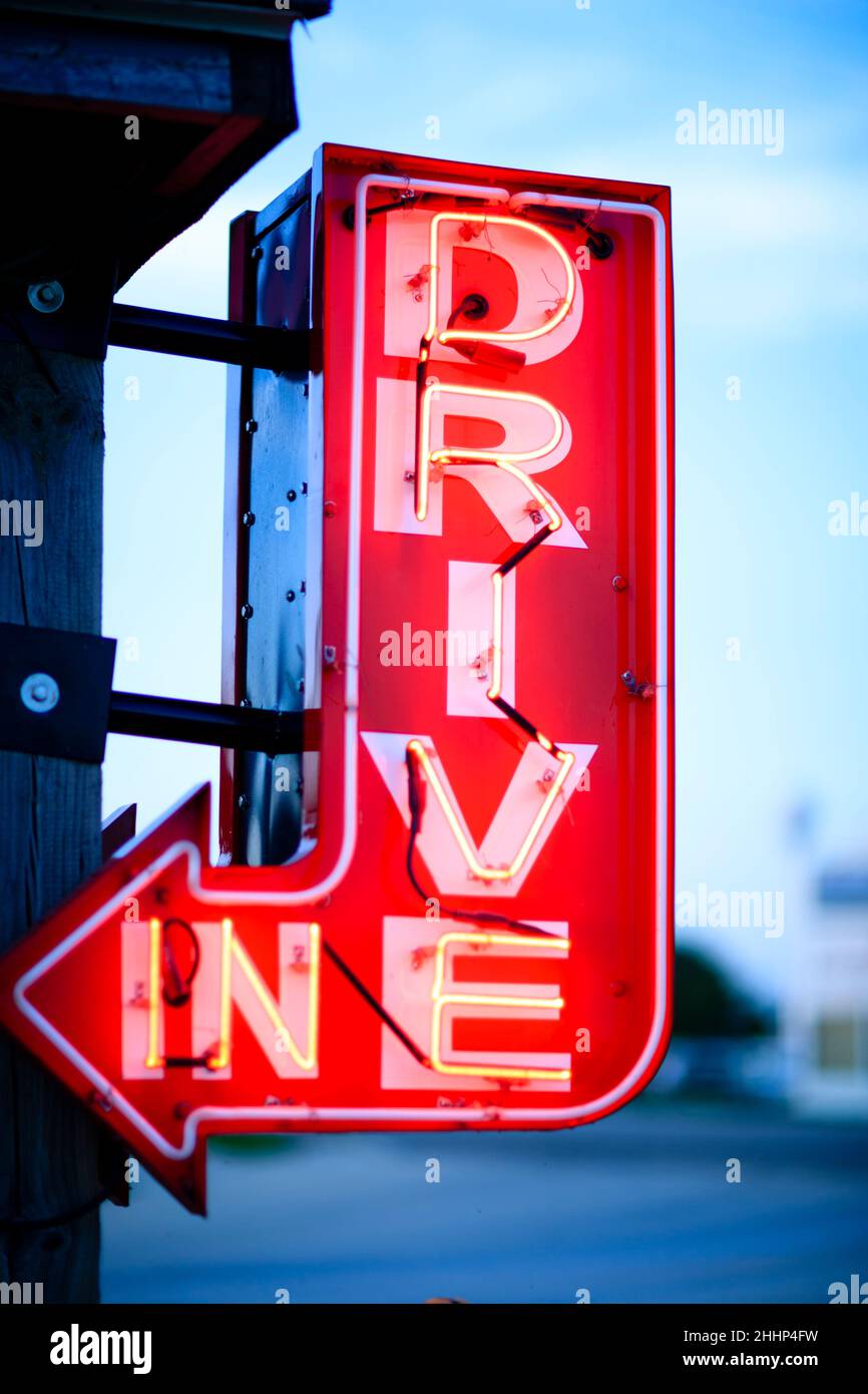 Cartello al neon per Harvest Moon Drive-in Theatre in Illinois Foto Stock