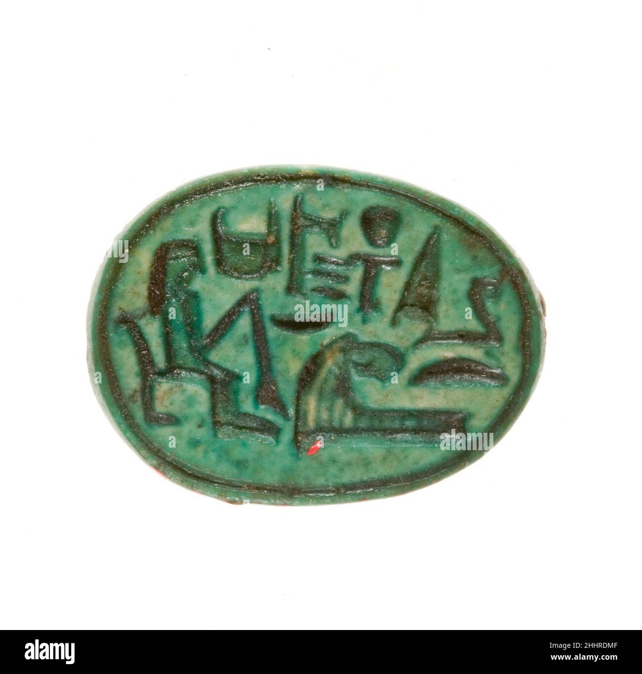 Scarab inscritto per la moglie di Dio Hatshepsut, dato vita per sempre ca. 1479–1458 a.C. nuovo Regno. Scarab inscritto per la moglie di Dio Hatshepsut, dato vita per sempre. Ca. 1479–1458 A.C. Steatite (smaltata). Nuovo Regno. Dall'Egitto, dall'Alto Egitto, da Tebe, da Deir el-Bahri, dal Tempio di Hatshepsut, Deposito della Fondazione 7 (G), scavi MMA, 1926–27. Dynasty 18, presto Foto Stock