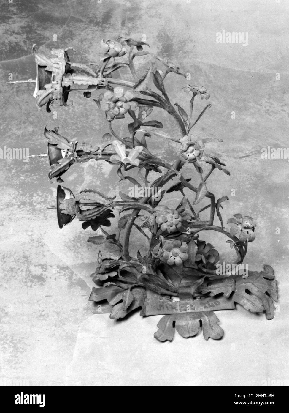 Coppia di pareti sconces 17th–18th secolo spagnolo. Coppia di zaini da parete. Spagnolo. 17th–18th secolo. Ferro battuto. Ferro metallurgato Foto Stock