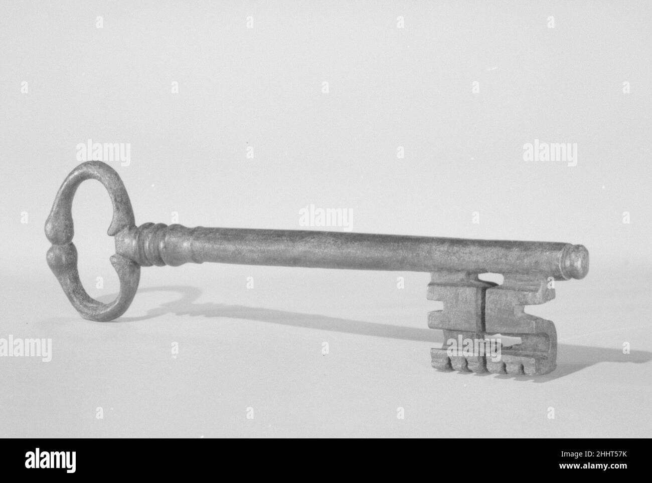 Pin Key 17th–18th secolo probabilmente italiano. Chiave PIN. Probabilmente italiana. 17th–18th secolo. Ferro battuto. Ferro metallurgato Foto Stock