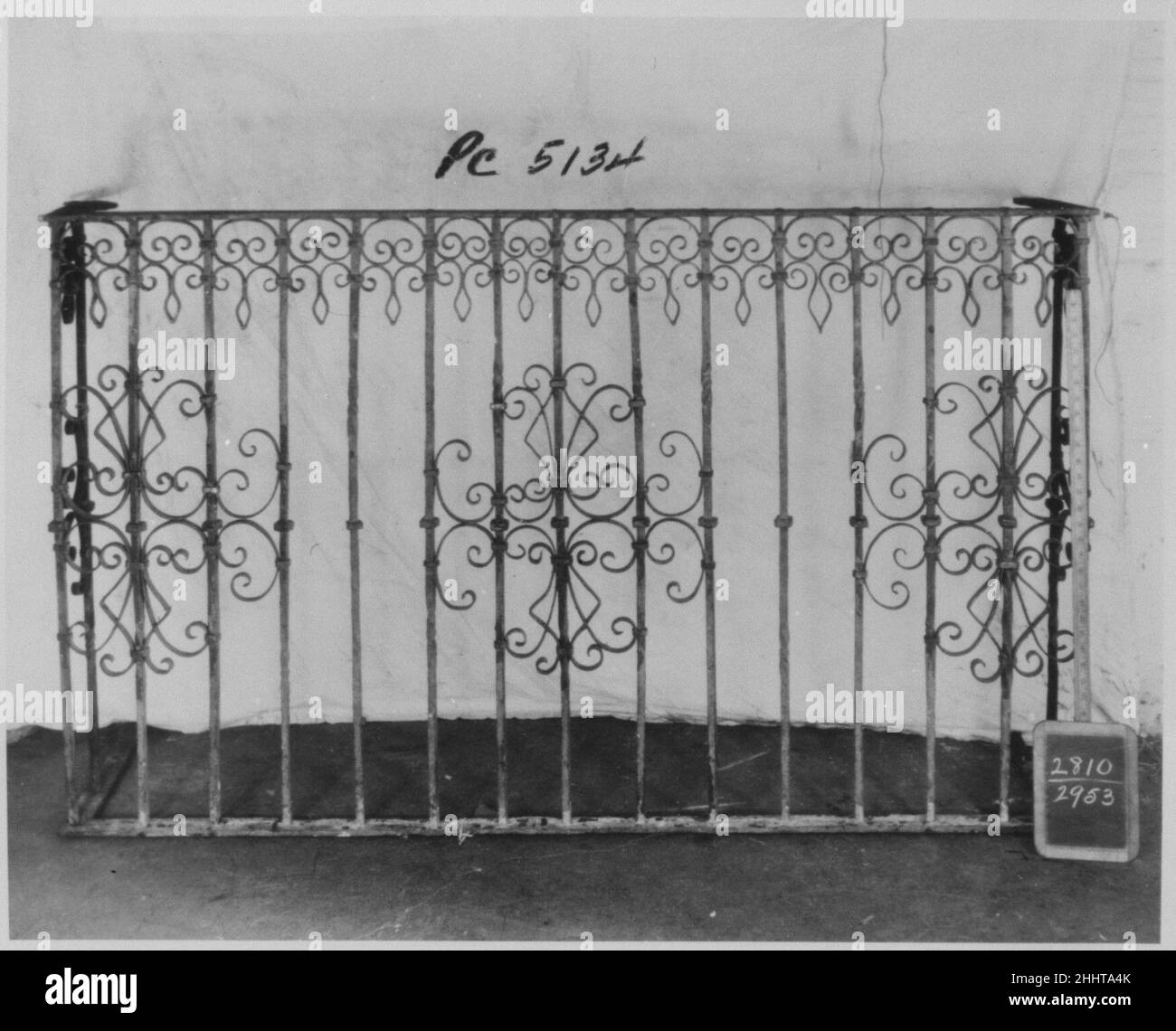 Griglia balcone fine 17th–inizio 18th secolo probabilmente spagnolo. Griglia di balcone. Probabilmente spagnola. Fine 17th–inizio 18th secolo. Ferro battuto. Ferro metallurgato Foto Stock