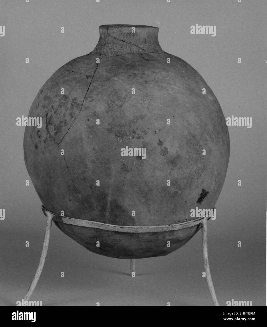 Vasetto di conservazione 3rd–2nd secolo a.C. (?) Paracas. Vasetto portaoggetti. Paracas. 3rd–2nd secolo a.C. (?). Ceramica, mica. Perù. Contenitori-ceramiche Foto Stock
