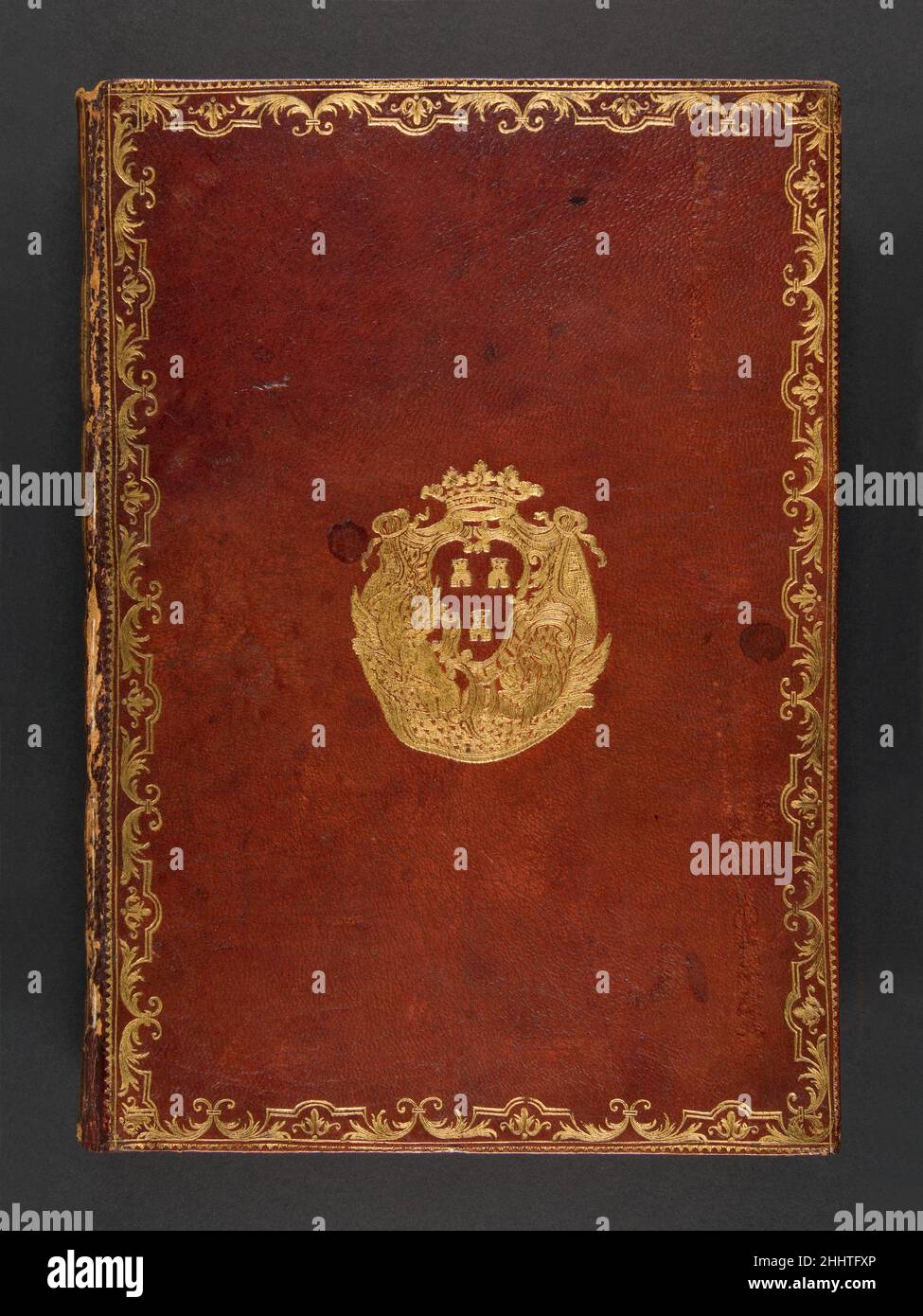 Orlando furioso di M. Lodouico Ariosto nuouamente adornato di figura di rame da Girolamo Porro Padouano ; et di altre cose cose che saranno notate nella sequente facciata 1584 Ludovico Ariosto bound in 2 volumi in marocco rosso, dorato, Con le braccia di Mme. De Pompadour dorato su tutte e quattro le copertine, fiammiferi stretti, spine piatte dorate in scomparti con decorazioni floreali, titolo in oliva marocco e etichette per la data, tutti i bordi dorati, fogli finali marmorizzati; rilegatura parigina non firmata, ca. 1750.pagina del titolo incisa, con bordo architettonico e ritratto dell'autore. 'I cinque canti di M. Lodoui Foto Stock
