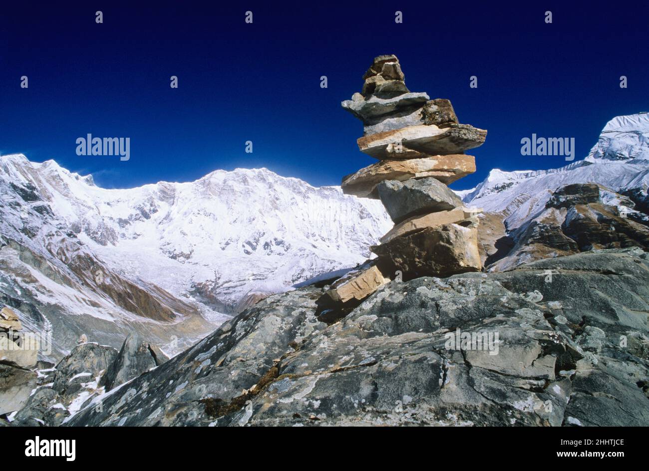 Stone Cairns, Annapurna Santuario, Nepal Foto Stock