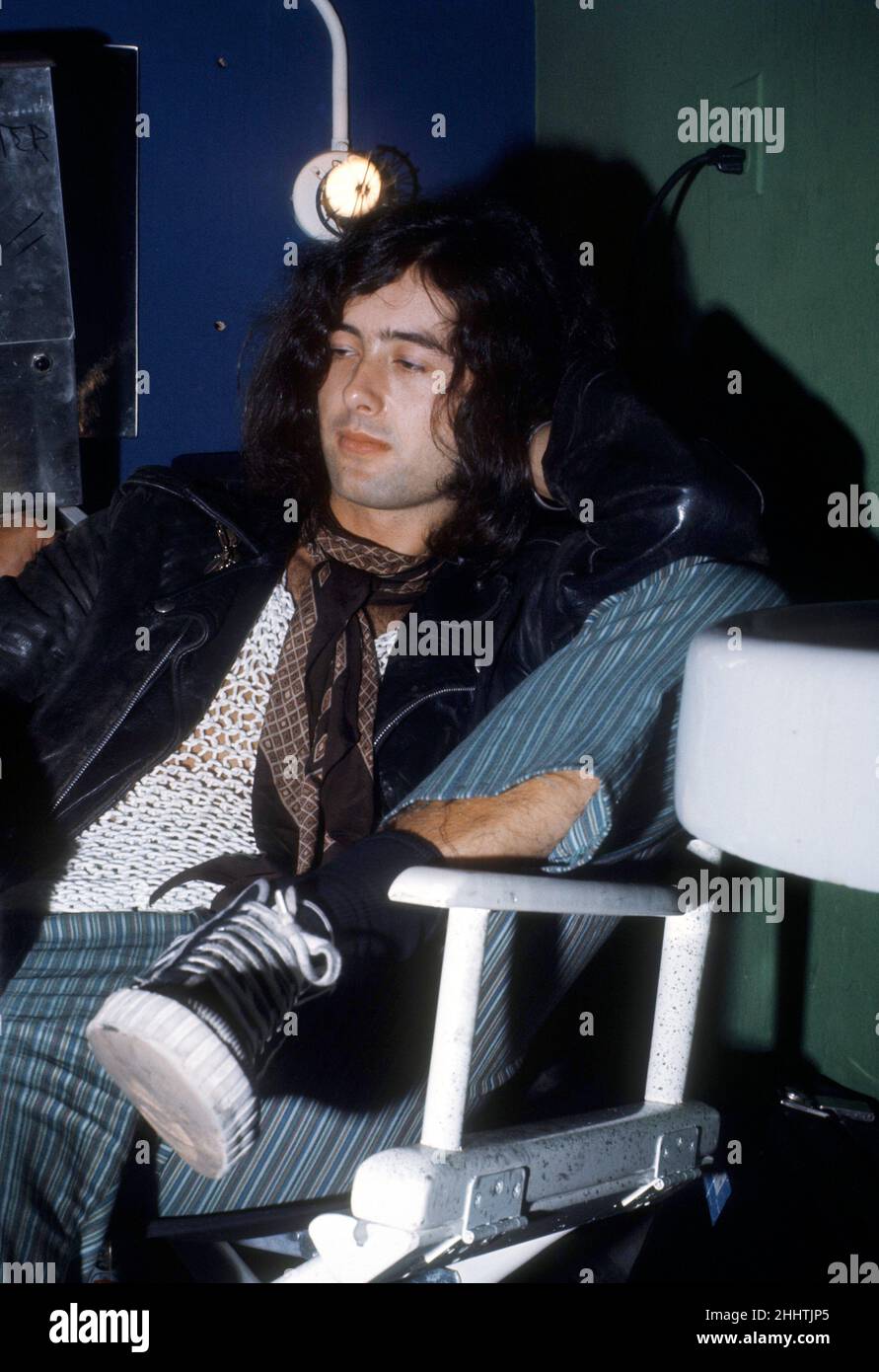 Jimmy pagina di LED Zeppelin backstage al Fillmore East a New York City Giugno 25 1969 credito: Jeffrey Mayer / Rock negatives / MediaPunch Foto Stock