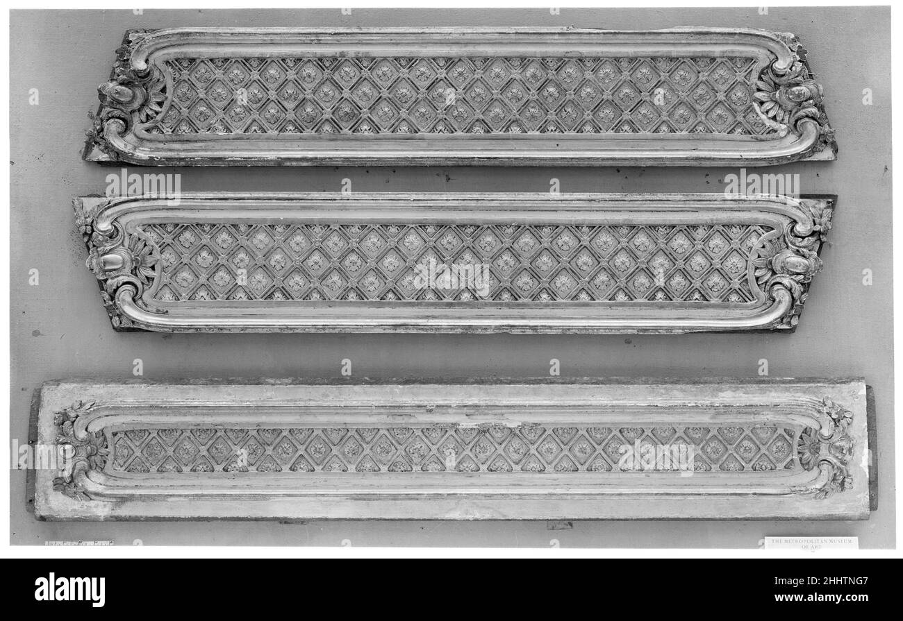 Set di pannelli 1700–1735 French. Set di pannelli. Francese. 1700–1735. Legno intagliato e dorato. Lavorazione del legno Foto Stock