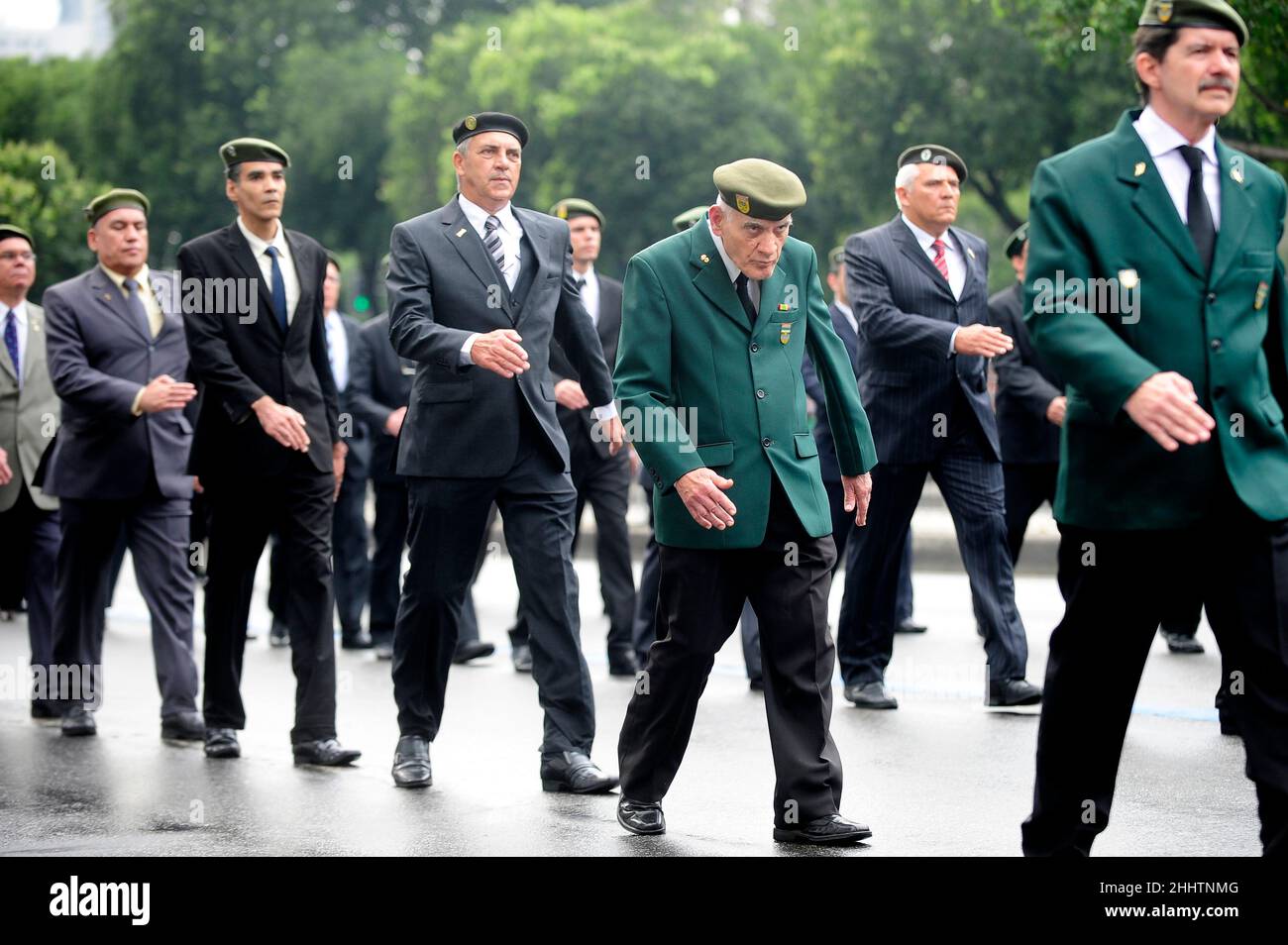 I veterani militari sfilano il giorno dell'Indipendenza. Omaggio alle forze armate brasiliane ritirarono truppe dalla seconda guerra mondiale, marciando per strada Foto Stock