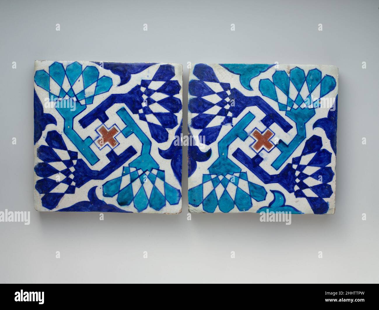 Piastrelle fine 15th secolo. Mattonella. Fine 15th secolo. Stonepaste; policromo verniciato con smalto trasparente. Attribuito all'attuale Pakistan, Multan. Ceramica-piastrelle Foto Stock Piastrelle fine 15th secolo. Mattonella. Fine 15th secolo. Stonepaste; policromo verniciato con smalto trasparente. Attribuito all'attuale Pakistan, Multan. Ceramica-piastrelle Foto Stock