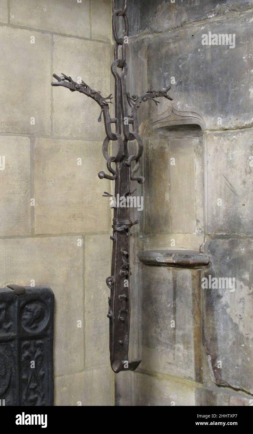 Trammel Hook (Crémaillère) fine 15th o inizio 16th secolo francese o spagnolo. Trammel Hook (Crémaillère). Francese o spagnolo. Fine 15th o inizio 16th secolo. Ferro battuto. Ferro metallurgato Foto Stock