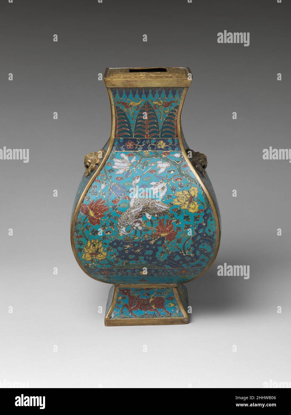 Vaso con animali propiziosi 17th secolo Cina. Vaso con animali propiziosi 43350 Foto Stock