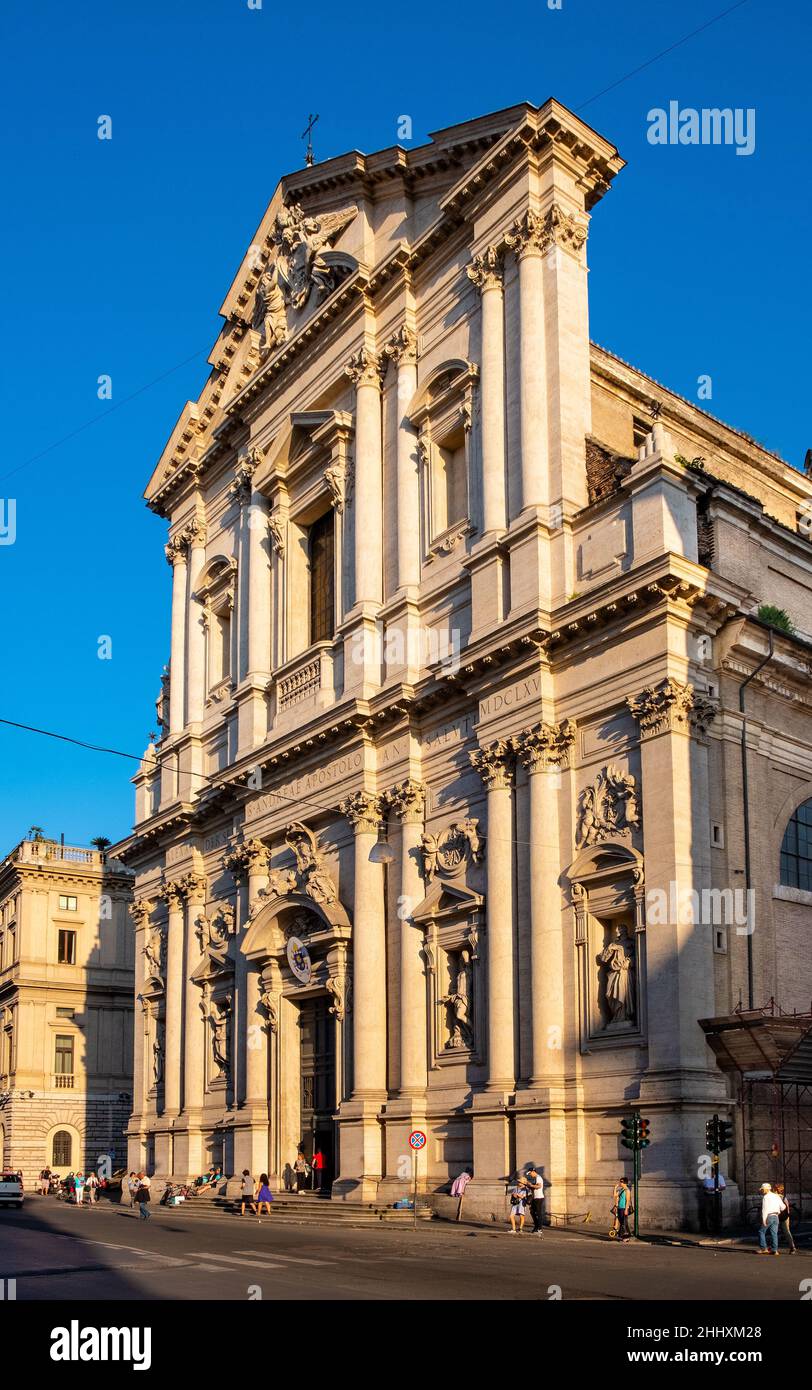 Roma, Italia - 25 maggio 2018: Sant'Andrea della Valle basilica dei teatri ordinare in corso Vittorio Emanuele nel centro storico di Roma Foto Stock