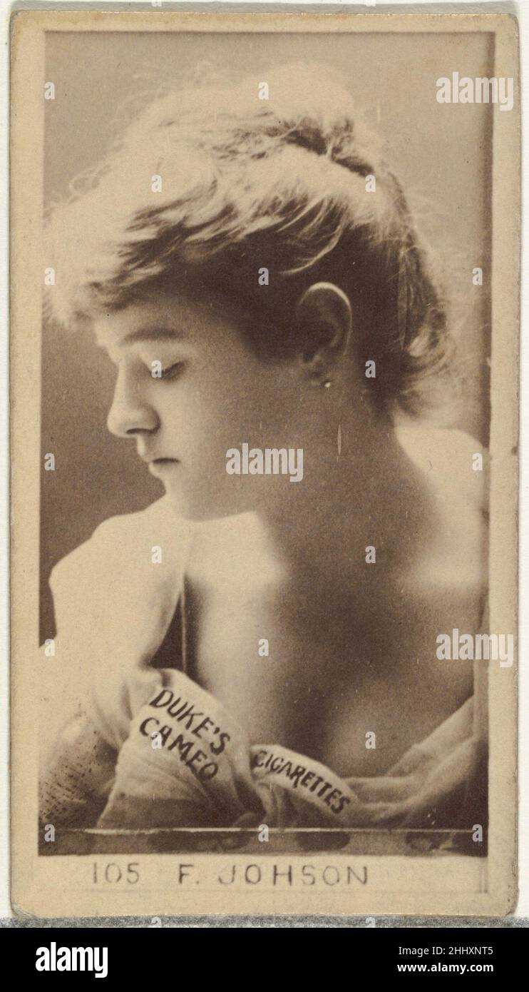 Carta numero 105, F. Johnson, della serie Actors and Attres (N145-4) emessa da Duke Sons & Co. Per promuovere le sigarette Cameo 1880s emesse da W. Duke, Sons & Co. Carte commerciali del set 'Actors and Attres' (N145-4), Pubblicato nel 1880s da W. Duke Sons & Co. Per promuovere sigarette Cameo. Ci sono otto sottogruppi della serie N145. Vari sottogruppi sport diversi carte disegni e anche promuovere diverse marche di tabacco rappresentate da W. Duke Sons & Company. Questa scheda è del quarto sottoinsieme, N145-4. Si noti che i nomi degli attori sono scritti in modo diverso sulle carte in tutto il set e non sono indipendenti Foto Stock