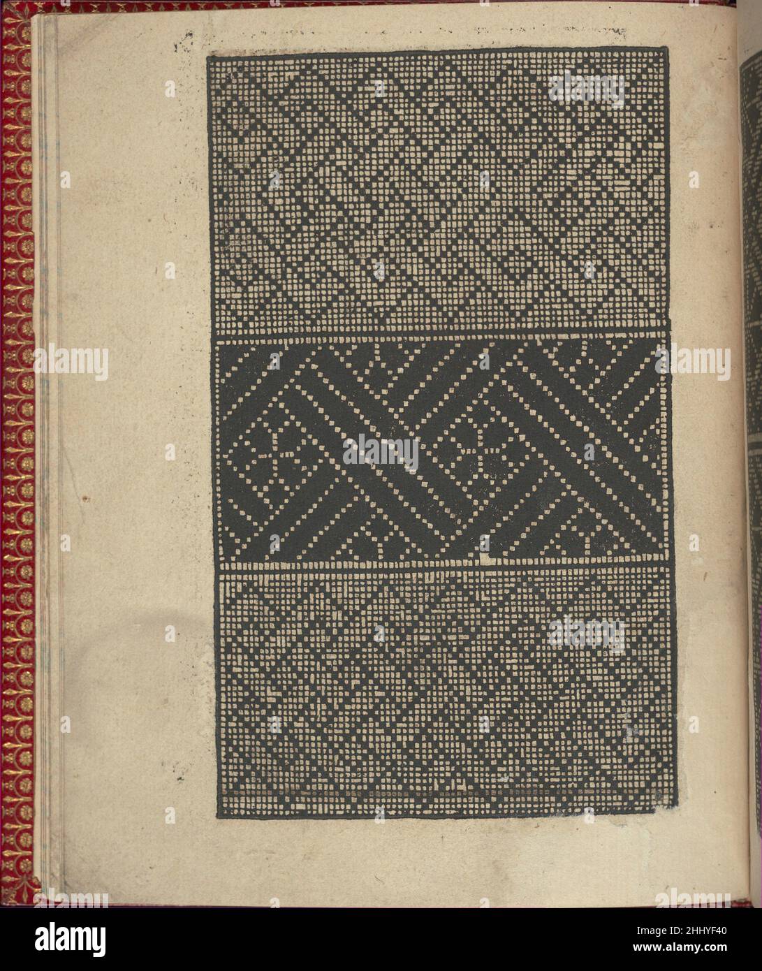 CE est ung tractat de la Noble art de leguille ascavoir ouvraiges de spaigne... pagina 5 (recto) dopo il 1527 Willem Vosterman Netherlandish stampato da Willem Vosterman.From dall'alto verso il basso, e da sinistra a destra:Design composto da 6 registri orizzontali. Il primo registro è decorato con un modello di diamanti che contengono un motivo di lavoro del nodo nel centro. Il secondo registro è decorato con un modello alternato di un diamante sovrapposto al motivo 'X' e 's'. Il terzo registro è decorato con 2 linee sovrapposte che formano un modello di piccoli diamanti al centro. Il quarto registro è decorato con un c Foto Stock