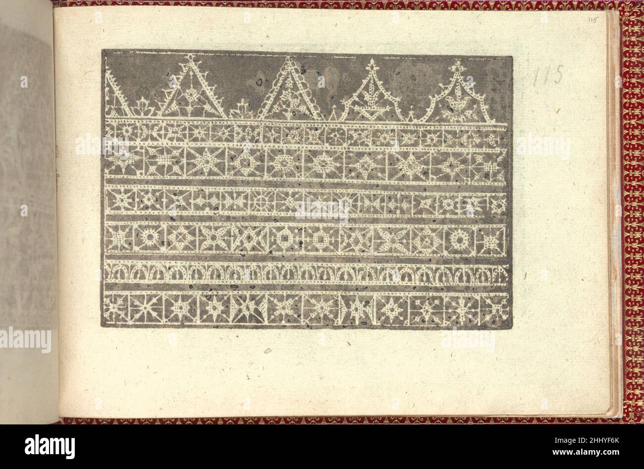 Corona delle Nobili et Virtuose Donne: Libro i-IV, pagina 115 (recto) 1601 Cesare Vecellio Italian Published by Cesare Vecellio, Italian, Pieve di Cadore 1521-1601 Venezia, Venice.From top to bottom, and left to right:Design composto da 7 registri orizzontali. Il primo registro è decorato con motivi triangolari ornati al centro con un elemento floreale. I seguenti registri sono suddivisi in quadrati ornati ciascuno con un motivo floreale diverso. Corona delle Nobili e Virtuose Donne: Libro i-IV, pagina 115 (recto) 661966 Foto Stock