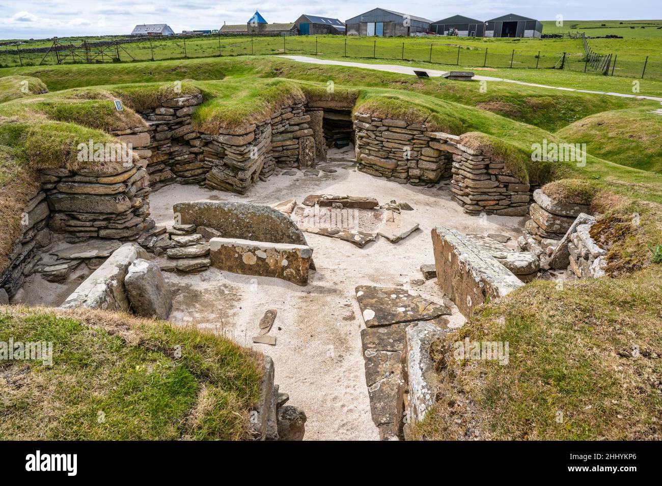 Insediamento neolitico di Skara Brae vicino alla baia di Skaill vicino a Sandwick su Mainland Orkney in Scozia Foto Stock