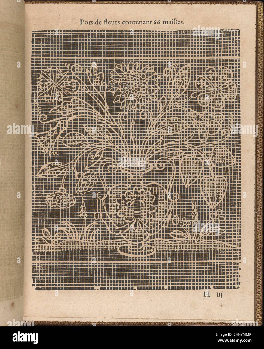 La Pratique de l'Aiguille, pagina 30 (recto) 1605 Matthias Mignerak scritto da Matthias Mignerak, title page inciso da Pierre Firens, francese, nata Parigi 1641, dedicata a Marie de Medici, Firenze 1575-1642 Colonia, pubblicato da Jean le Clerc, Parigi.dall'alto in basso, E da sinistra a destra: Il disegno è stampato su una griglia ed è decorato con un vaso decorativo dei fiori che è fiancheggiato su entrambi i lati da altre piante che germogliano dal terreno. La Pratique de l'Aiguille, pagina 30 (recto) 663011 Foto Stock