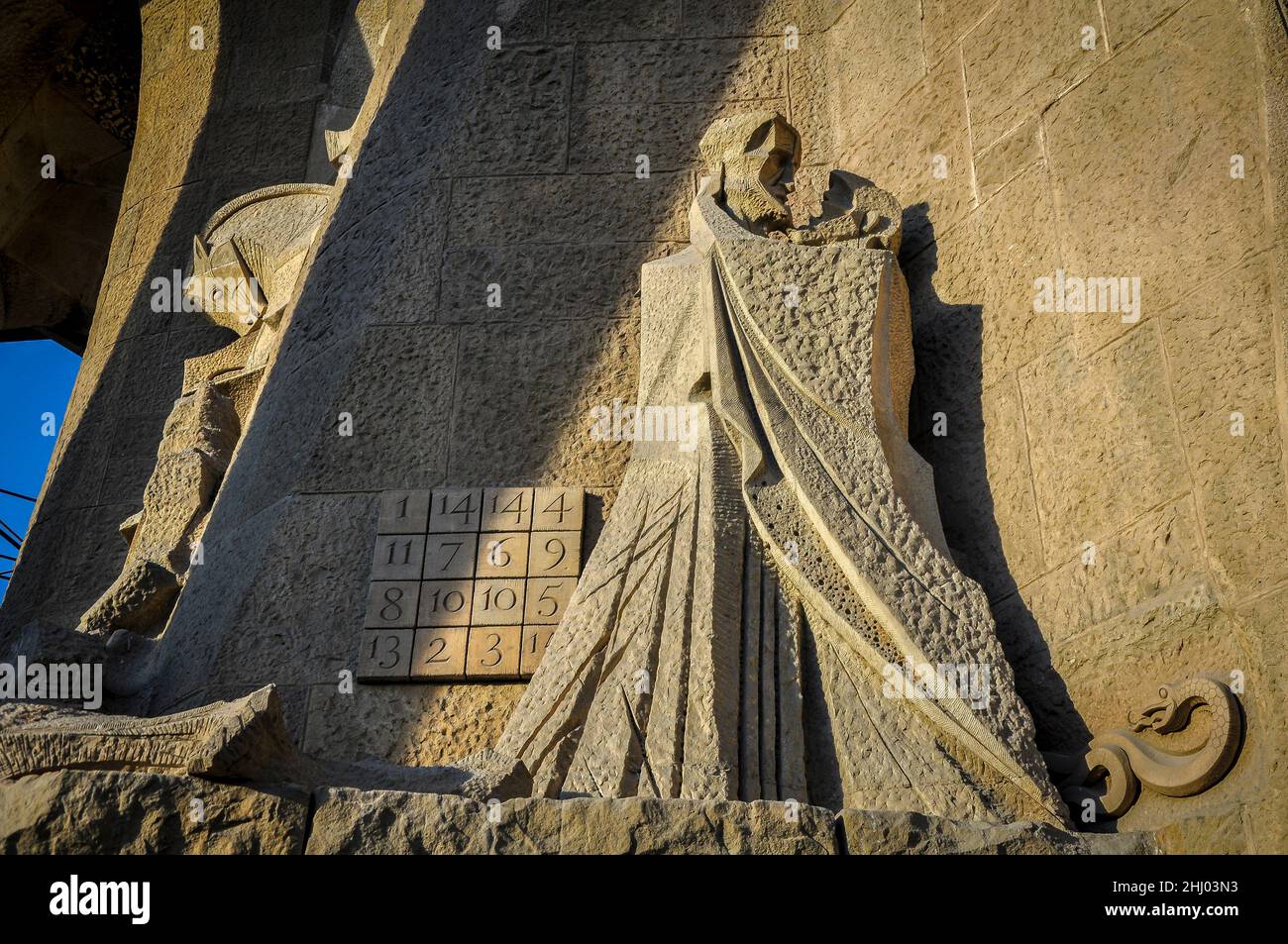 Sculture realizzate da Josep Maria Subirachs sulla facciata della Passione della Basilica della Sagrada Familia (Barcellona, Catalogna, Spagna) ESP: Fachada de la Pasión Foto Stock