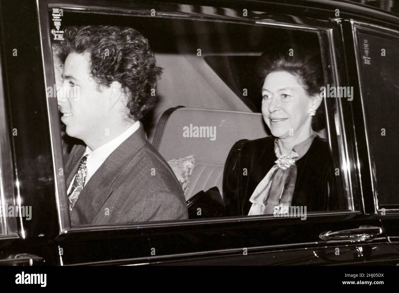 Principessa Margaret in viaggio sul retro di una macchina a Londra gennaio 1989 Foto Stock