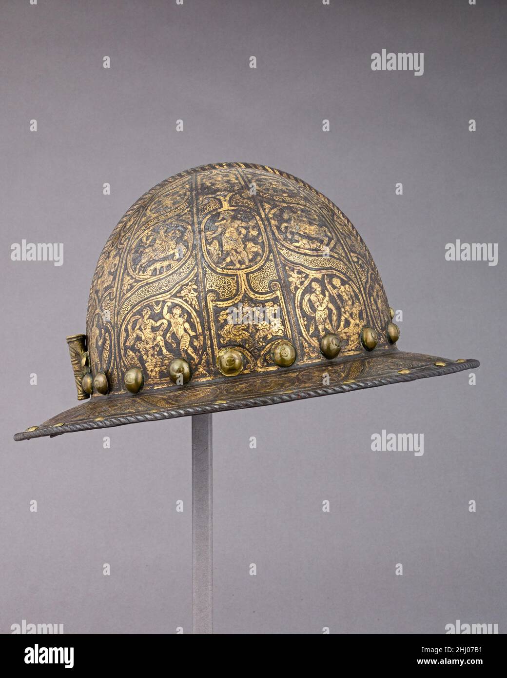 Cappello da guerra ca. 1590 i cappelli di guerra non decorati italiani,  pianeggianti di Milano furono una forma comune di difesa della testa  durante il Medioevo e fino agli inizi del XVI