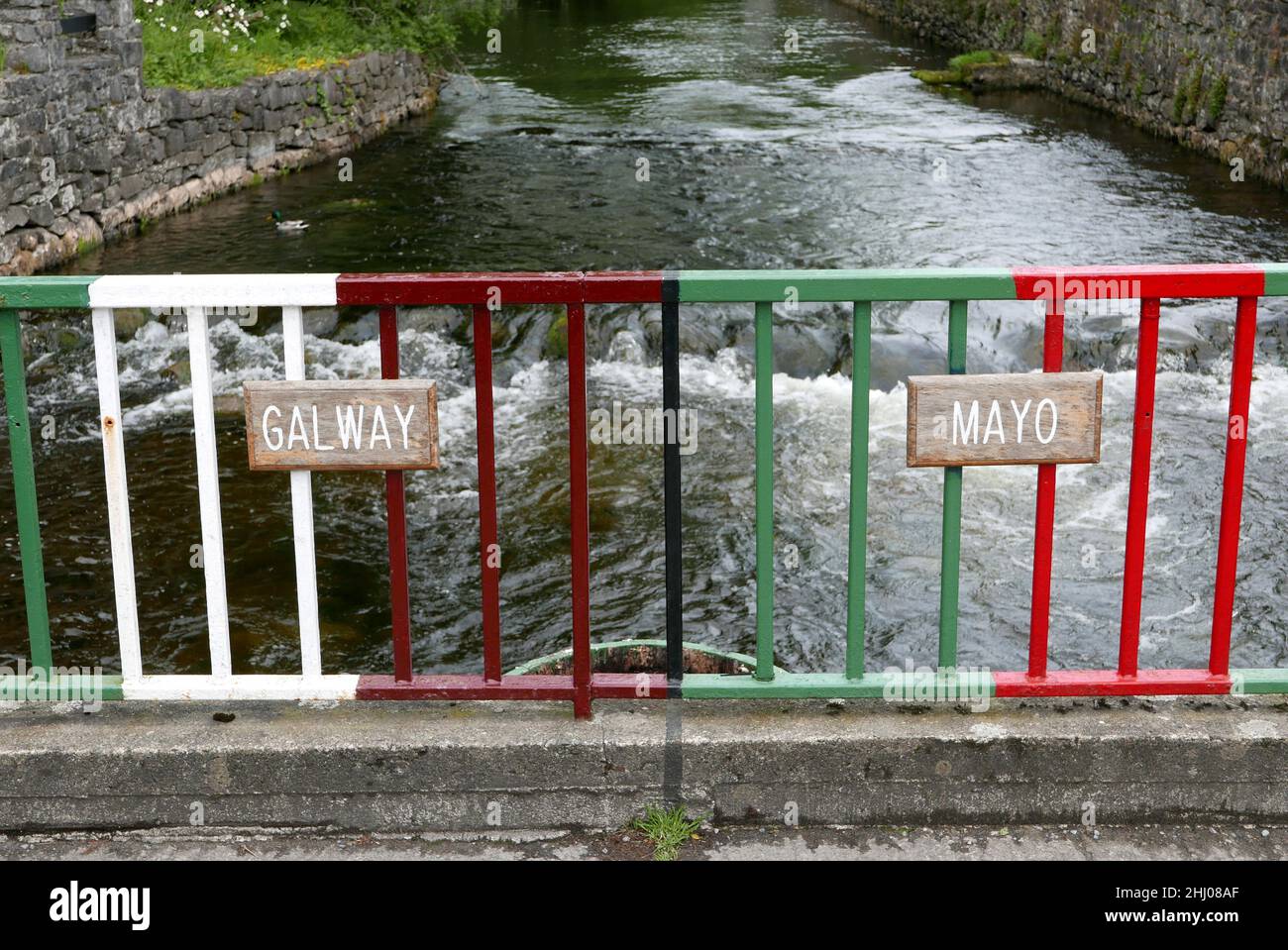 Cong, fiume Cong, contea di Mayo, provincia del Connacht, Repubblica d'Irlanda, Europa Foto Stock