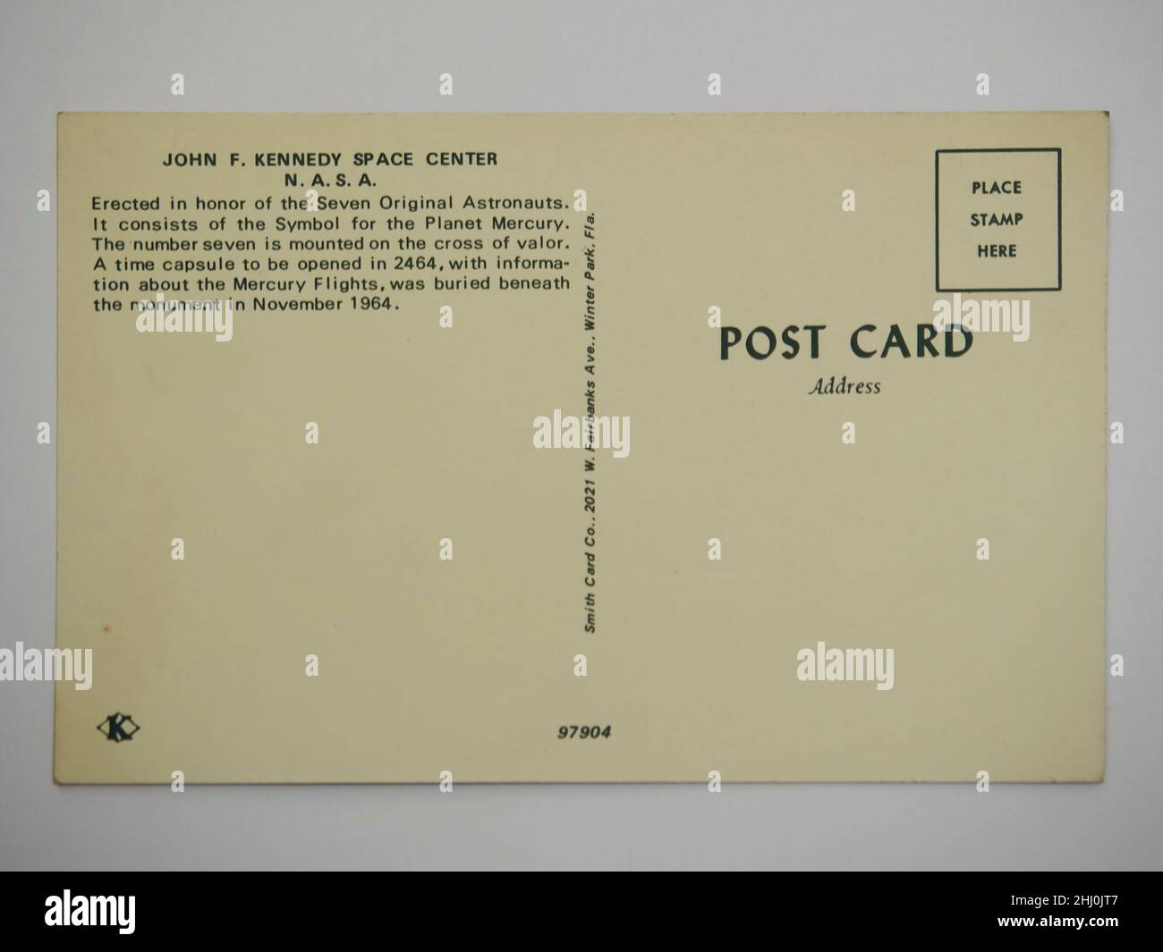 Vista posteriore di una cartolina del Kennedy Space Center, raccolta durante un tour intorno al giorno del lancio di Apollo 11. Foto Stock