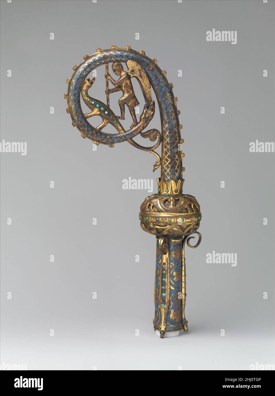 Testa di un crozier con San Michele Slosing the Dragon 1220–30 Francese. Testa di un crozier con San Michele che posa il drago 464684 Foto Stock