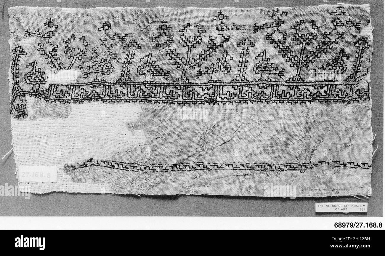 Frammento tessile 13th–14th secolo. Frammento tessile. 13th–14th secolo. Biancheria. Attribuito all'Egitto, Fustat. Tessuti ricamati Foto Stock