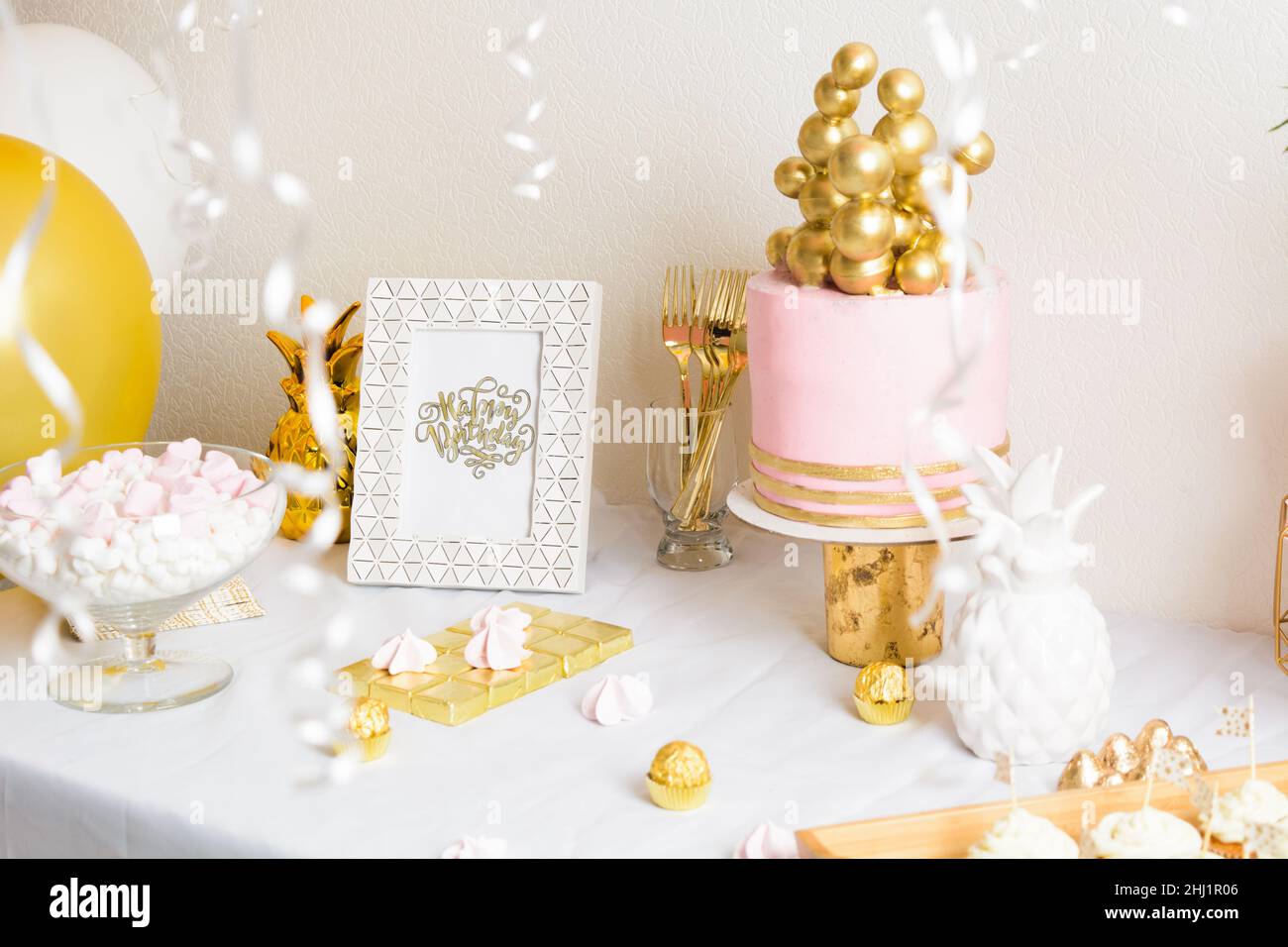 Stampo Polistirolo Per Torte 3 Livelli - Ø 10/15/20cm, Altezza 15cm, Con Base Dorata - Foto 7