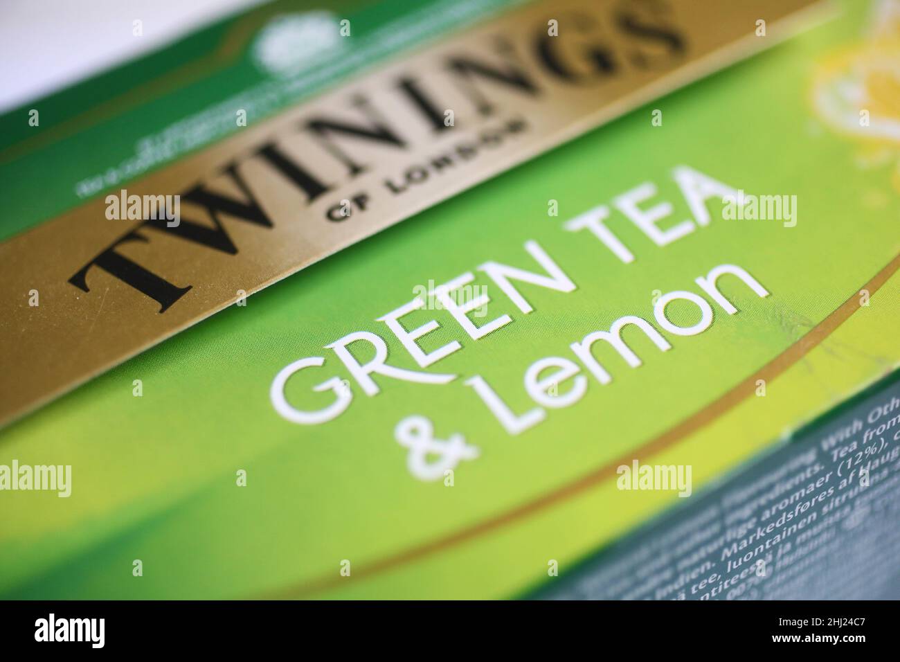 Twinings tè verde e limone. Twinings è un commerciante inglese di tè e altre bevande, tra cui caffè, cioccolata calda e bevande al malto, con sede ad Andover, Hampshire. Foto Stock