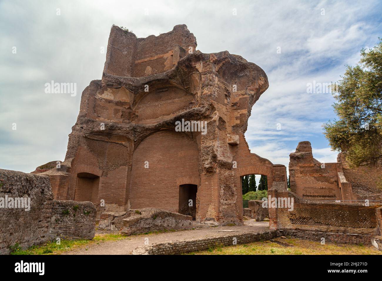 Le rovine di Villa Adriana nel parco archeologico della provincia di Roma, Lazio Foto Stock