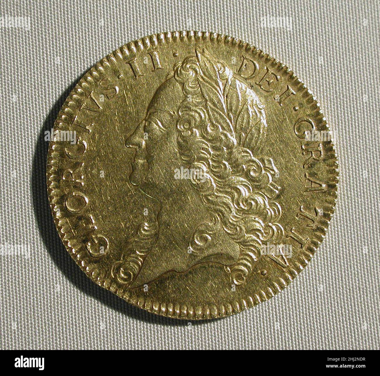 Cinque monete guineas di George II 1753 Medalista: John Croker British. Cinque monete di guineas di Giorgio II 211377 Foto Stock