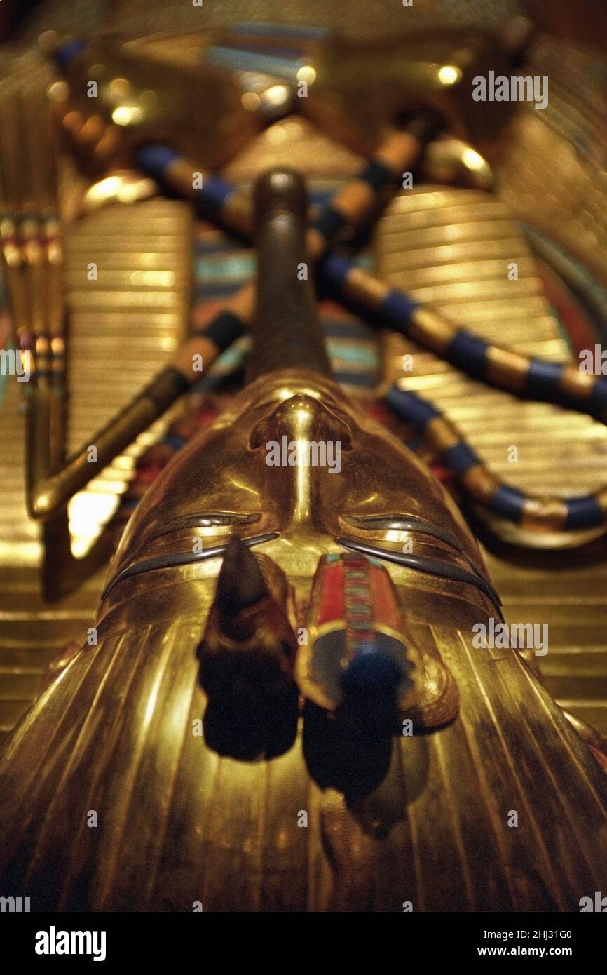 Maschera d'oro del re Tutankhamun, Museo delle Antichità Egizie, Cairo, Egitto Foto Stock