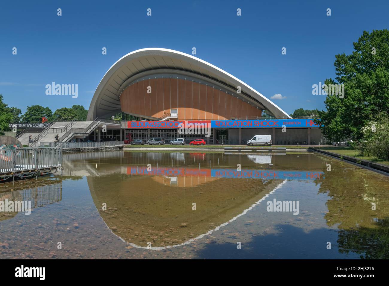 House of World Cultures, John-Foster-Dulles-Allee, Tiergarten, Berlino, Germania Foto Stock