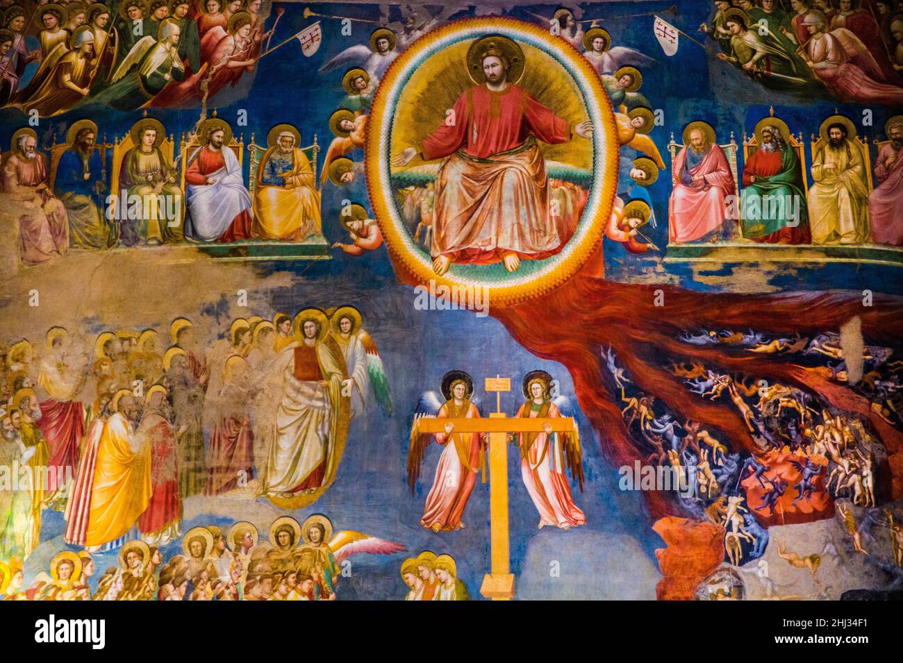 Il Giudizio universale, Cappella degli Scrovegni, con il famoso ciclo  affresco di Giotto, pioniere del Rinascimento, Padova, Tesoreria nel cuore  di Foto stock - Alamy