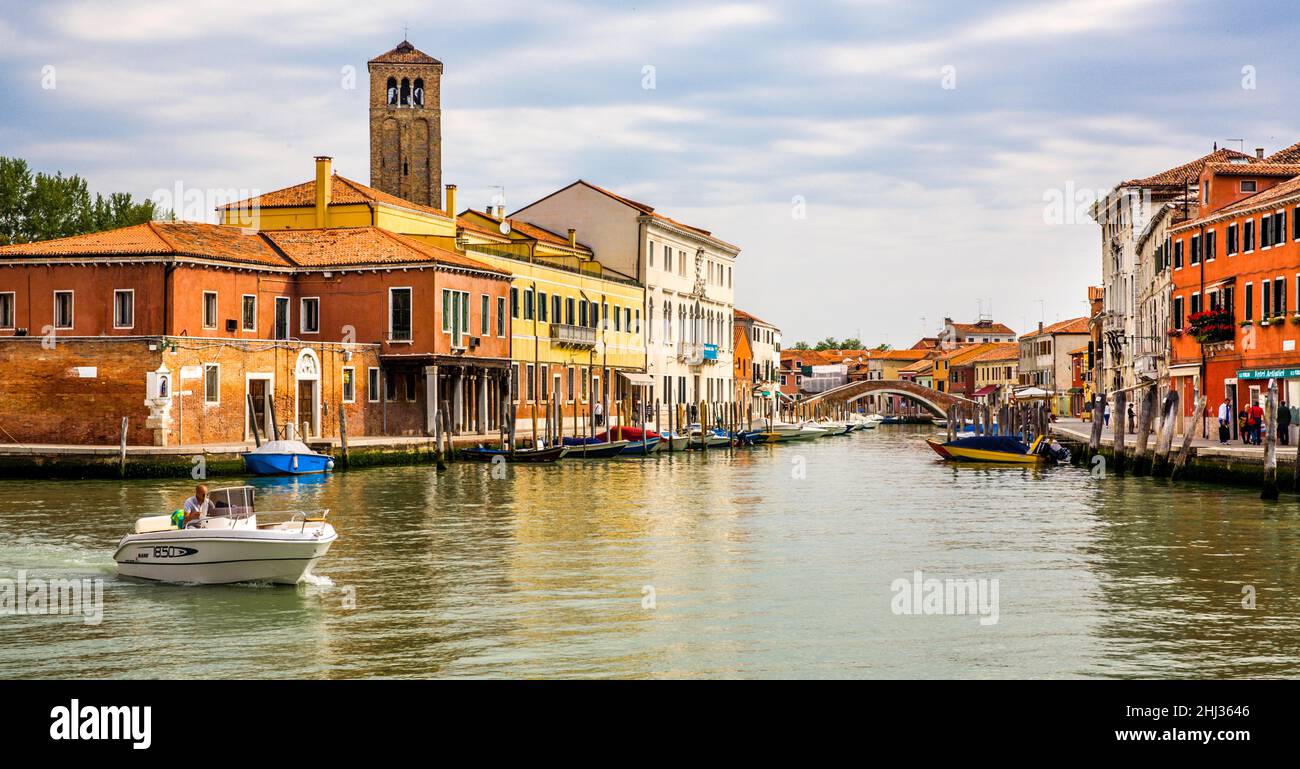 Canal Grande di Murano, Isola di Murano, famosa per la sua arte vetraria, Venezia, città lagunare, Veneto, Italia, Venezia, Veneto, Italia Foto Stock