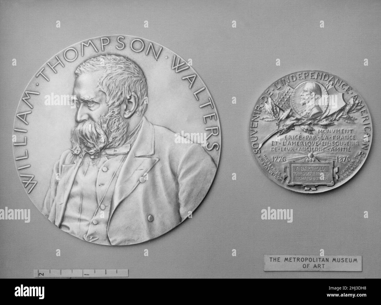 Il dono della Statua della libertà Bartholdi da parte dei francesi alla Repubblica americana, 1886 1886 Medalista: Louis-Oscar Roty Francese. Il dono della Statua della libertà di Bartholdi da parte dei francesi alla Repubblica americana, 1886 188778 artista: Medalista: Louis-Oscar Roty, francese, Parigi 1846?1911 Parigi, il dono della Statua della libertà di Bartholdi da parte dei francesi alla Repubblica americana, 1886, 1886, Bronzo, colpito, Argentata, diametro: 2 11/16 poll. (68 mm). Il Metropolitan Museum of Art, New York. Dono della famiglia di Richard Butler, 1902 (02.11.2) Foto Stock