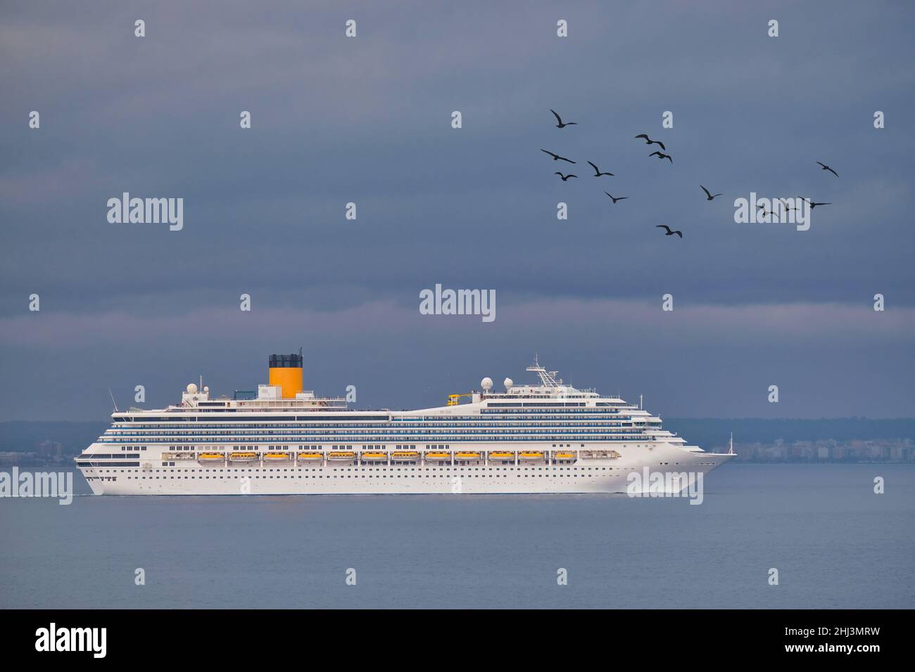 Grande nave da crociera mediterranea a Maiorca (Spagna) Foto Stock