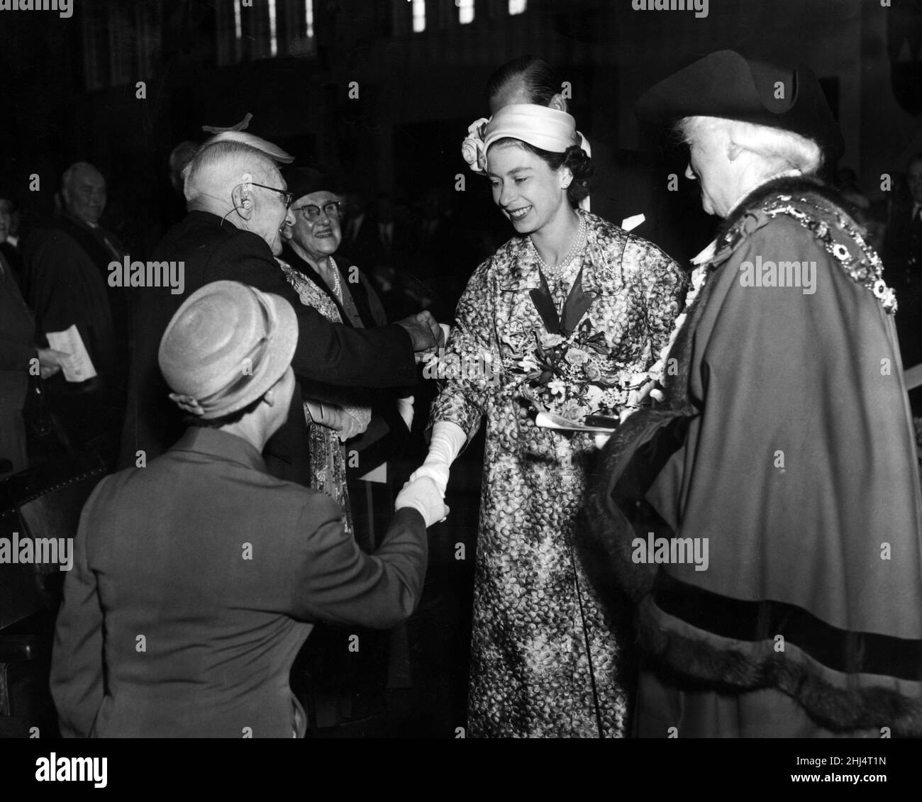 La Regina visita il Municipio di Sutton Coldfield prima dell'inizio del Giubileo Jamboree. 3rd agosto 1957. Foto Stock