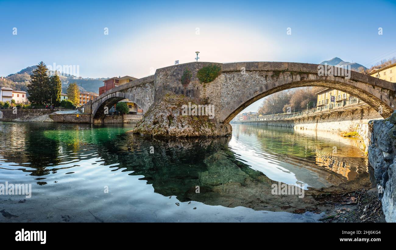 Ponte San Nicola sul fiume Brembo a San Pellegrino Terme Foto Stock