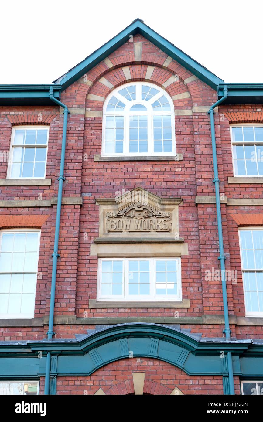 Sheffield's Bow Works, che in origine fabbricava strumenti di misurazione in acciaio, ora convertiti in uffici commerciali. Foto Stock