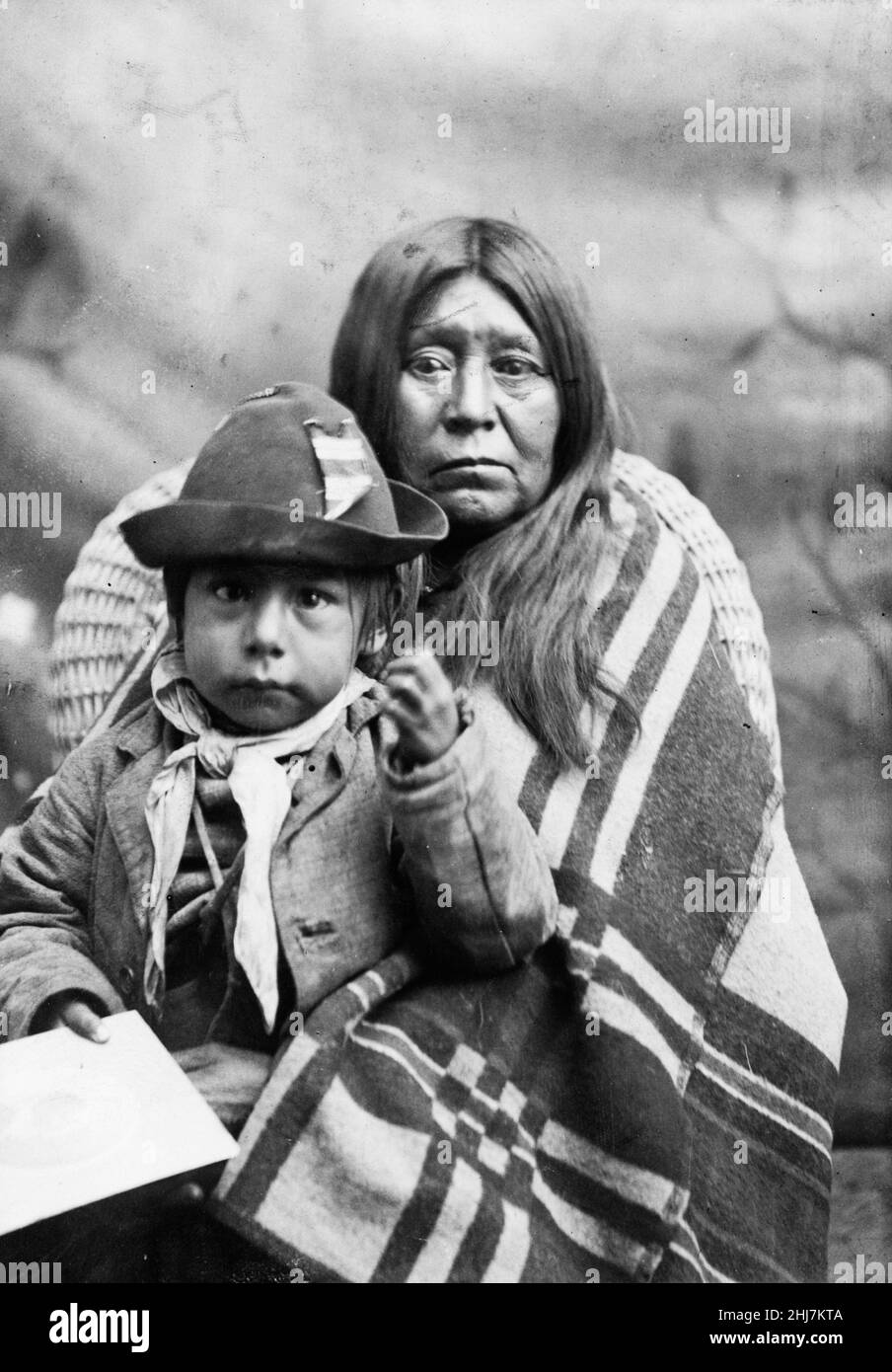 Eggelston squaw e papoose / Samuels & Mays, Meeker, Colorado. C 1902. Indiani Ute. Foto Stock