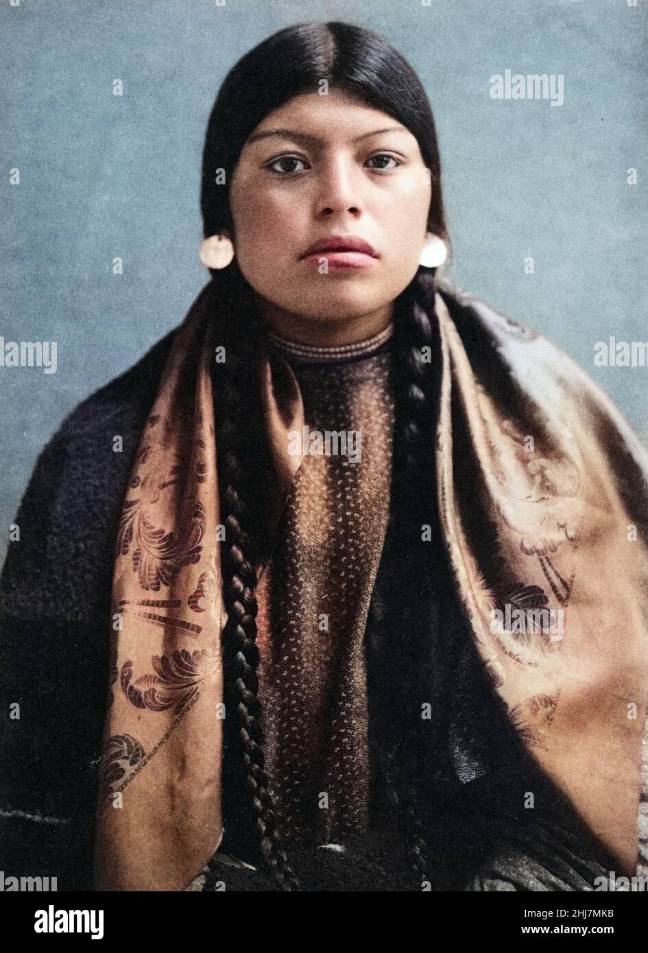 KU-mas-sag - Foto d'epoca e d'antiquariato - Native american / Indian / American Indian donna. Moorhouse, Lee, 1850-1926, fotografo. 1900. Foto Stock