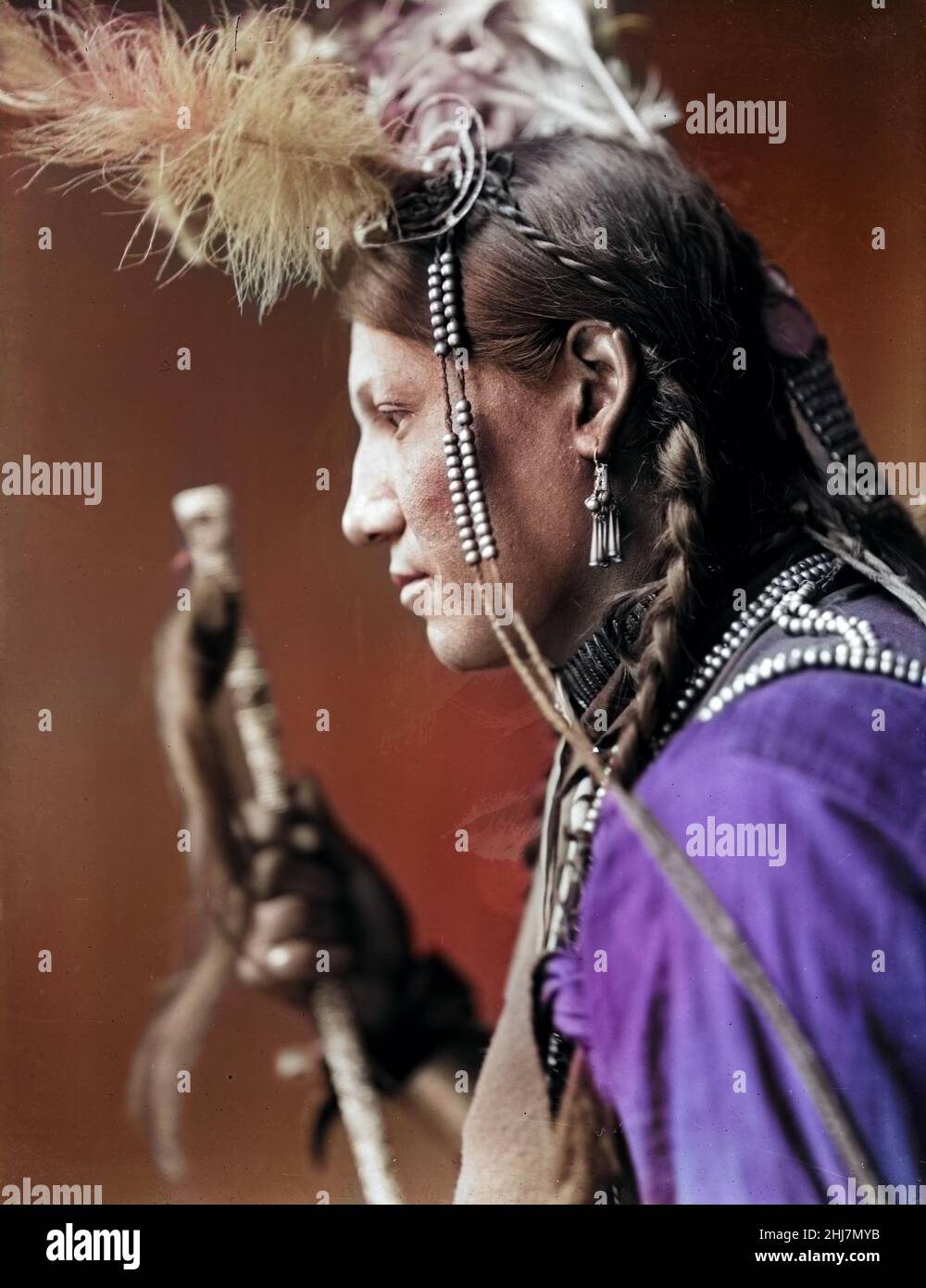 Foto d'epoca e d'epoca - uomo indiano / indiano / indiano americano. Amos Little, indiano Sioux americano. Foto colorata. Foto Stock