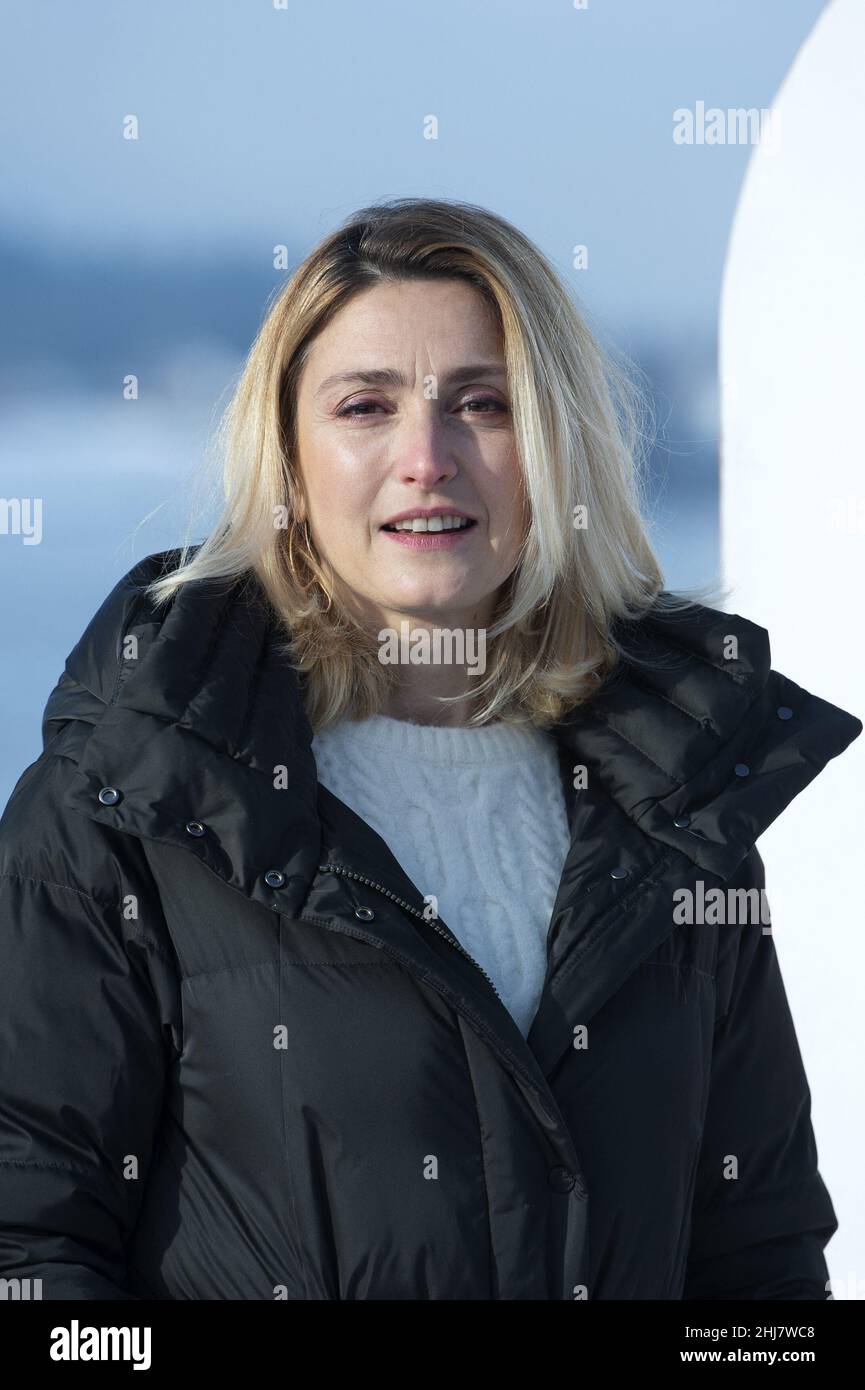 Julie Gayet, membro della giuria, partecipa alla giuria Photocall nell'ambito del Gerardmer Film Festival 29th (Festival International du Film Fantastique de Gerardmer) di Gerardmer, Francia, il 27 gennaio 2022. Foto di Aurore Marechal/ABACAPRESS.COM Foto Stock