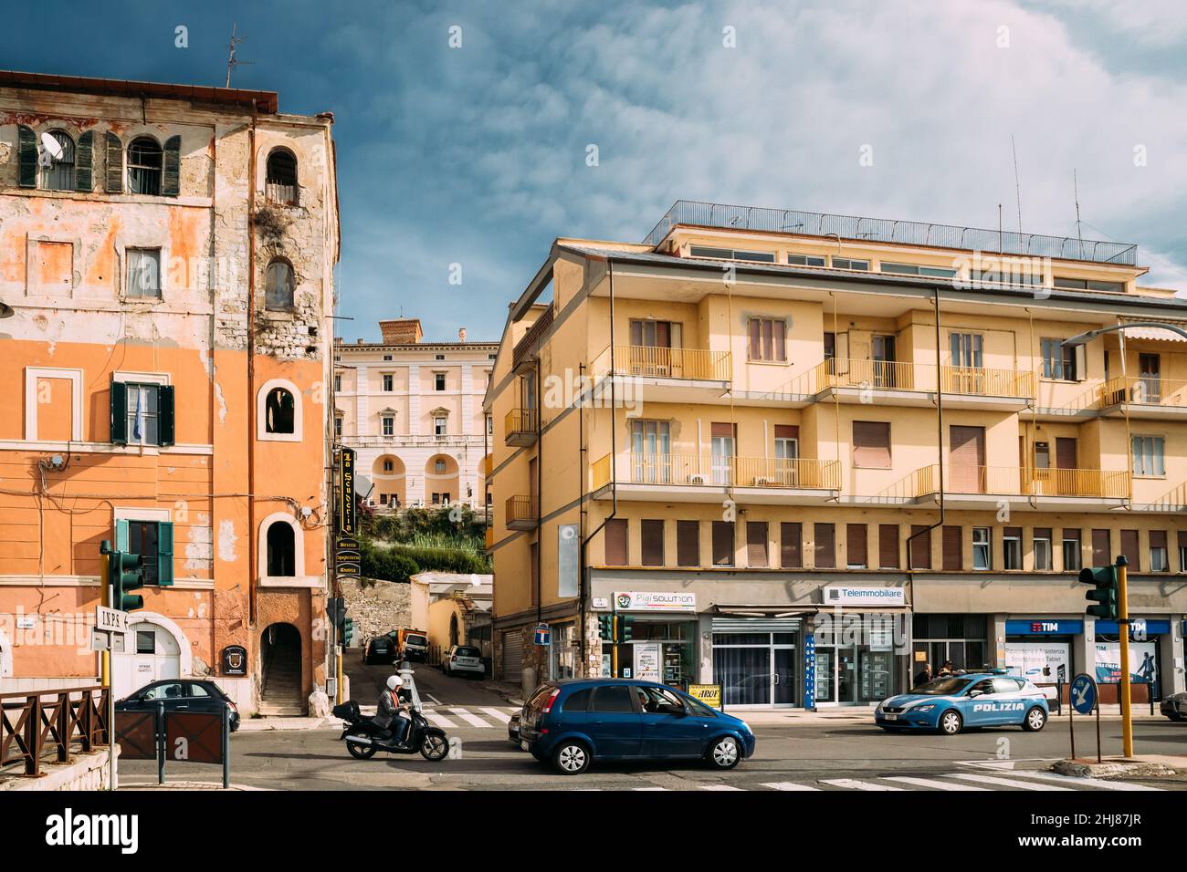 Terracina, Italia. Via Roma Street nel giorno del sole Foto stock - Alamy