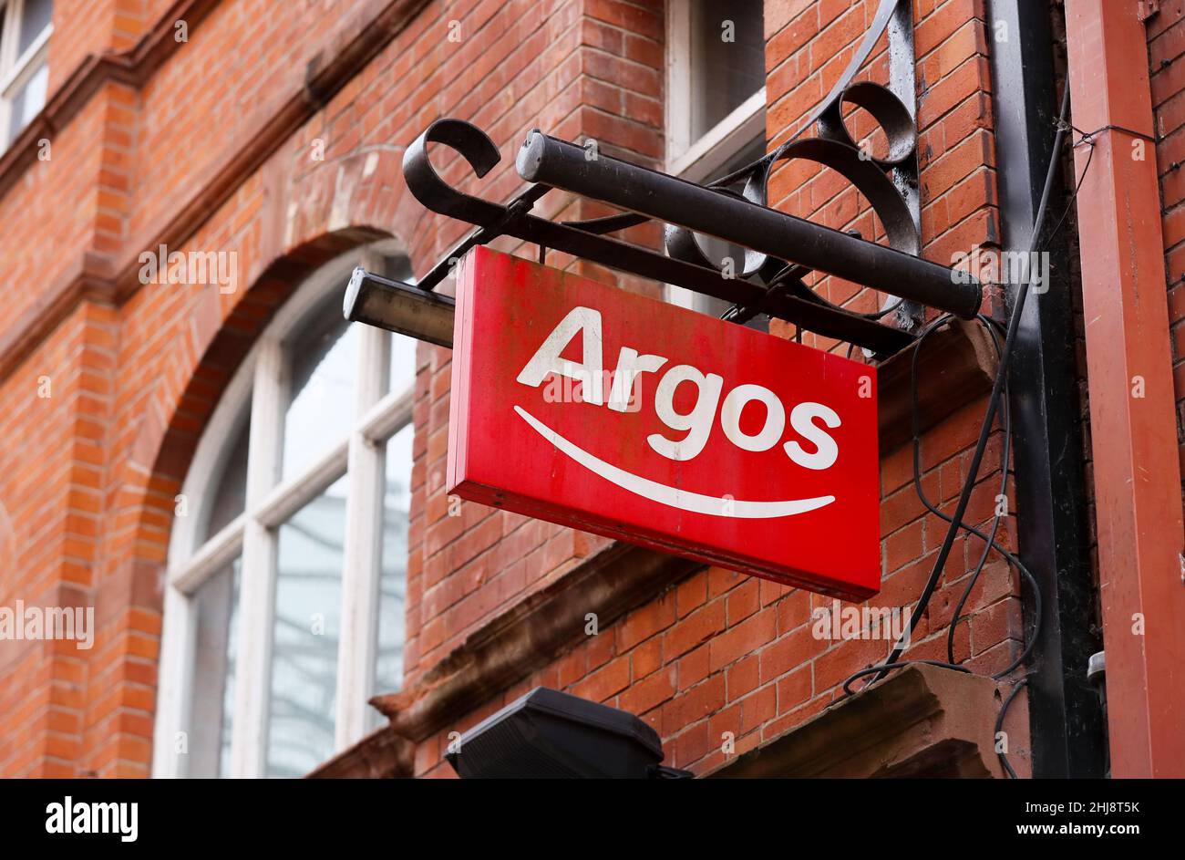 Argos Limited insegna in un negozio nel Belfast City Centre che da allora ha chiuso e si è trasferito alla periferia. Foto Stock